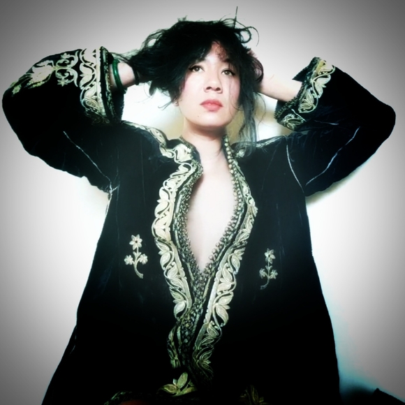 Meet your Posher, Christina - Picture 3 of 7